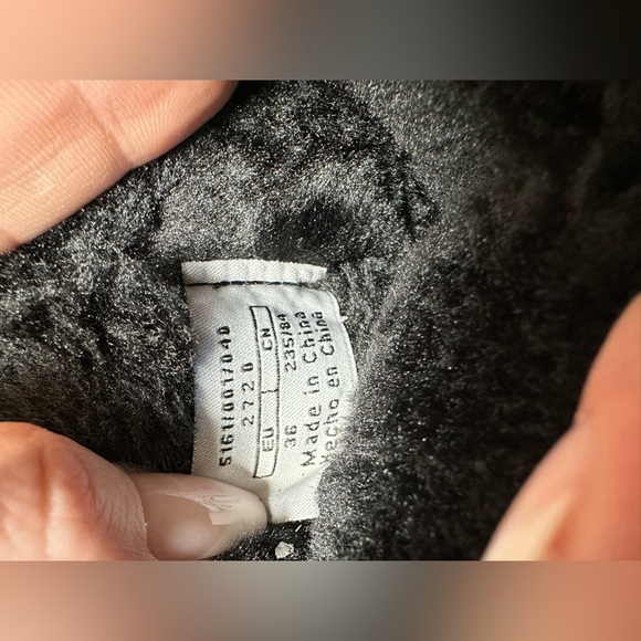 Zara women’s boots buckle black EU36 US size 6 minor damage on top - Picture 5 of 10